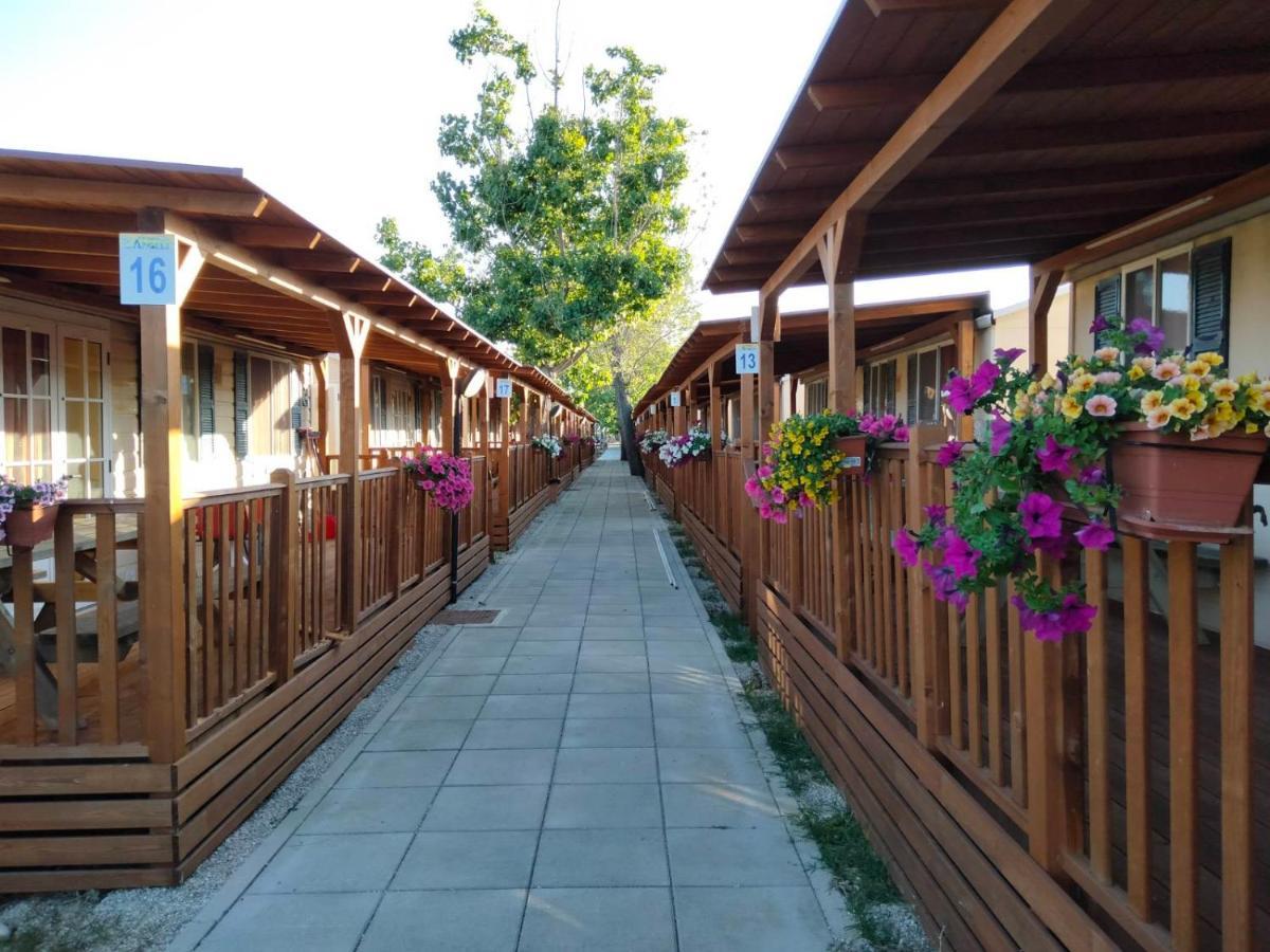 Villaggio Degli Angeli Scerne Pineto Exteriér fotografie